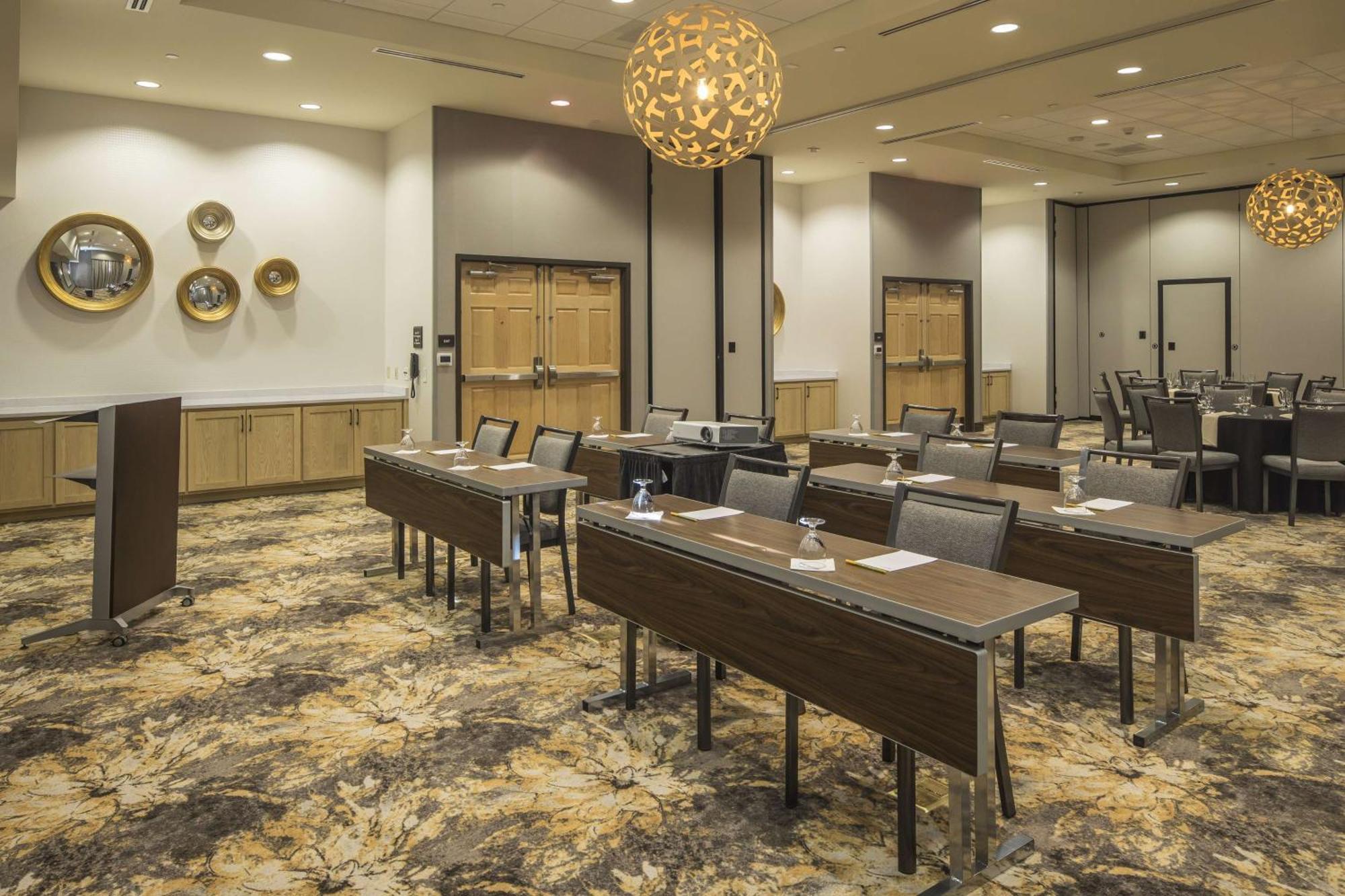 Hilton Garden Inn Pittsburgh Airport Moon Township Экстерьер фото